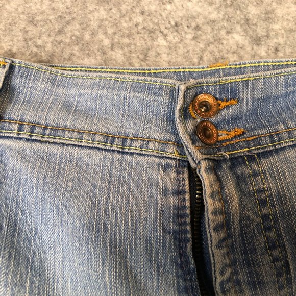 Bandolino Jeans 20W Womens Mid Rise Bootcut Light Wash Button Flap Pockets Stain - Picture 3 of 16